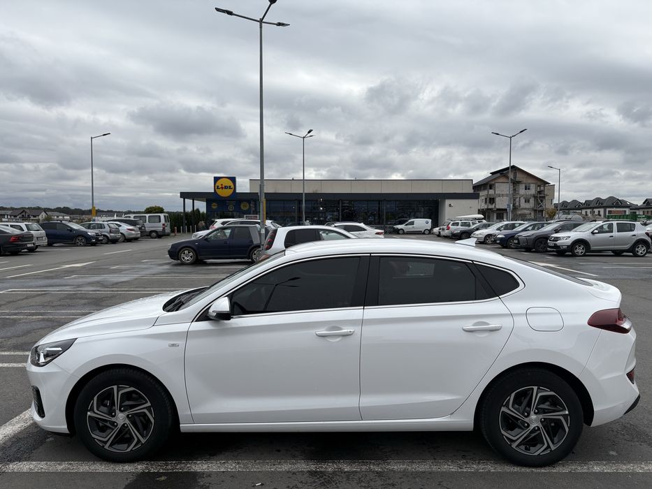 HYUNDAI i30 2023 — imagine 5