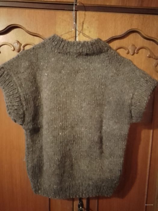 pulover și vesta din lana naturala