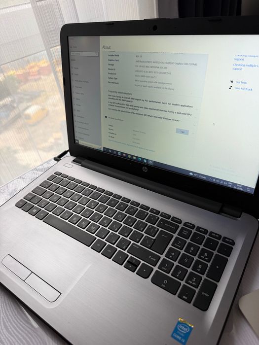 Лаптоп HP, 4GB RAM, 932GB storage, Intel (R) HD graphics