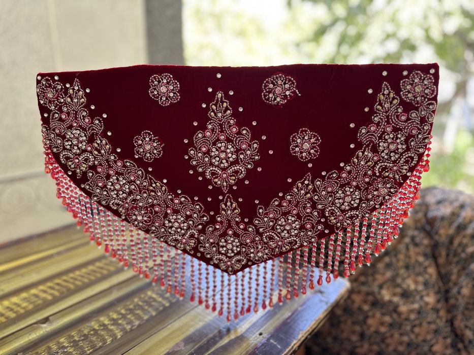 Қалпоқ и дастрўмол