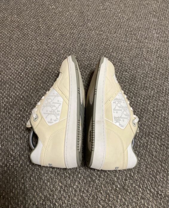Dior b27 low beige