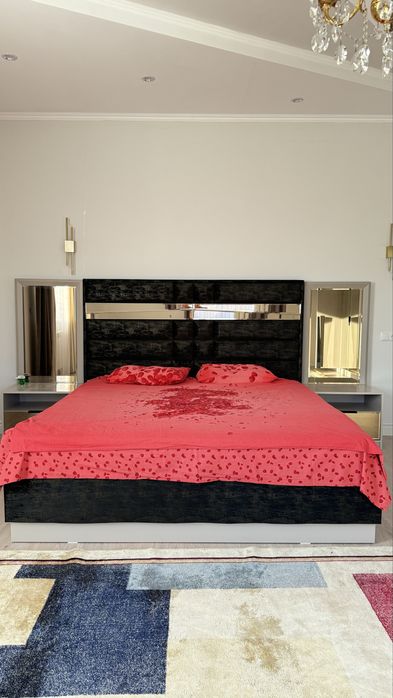 Спальный гарнитур