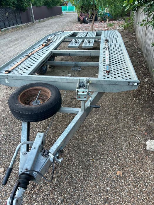 Platformă auto 2 axe BNG 2700 kg – Basculabilă – Stare foarte bună