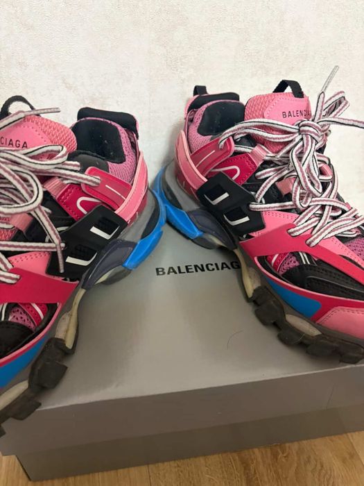 Balenciaga track
