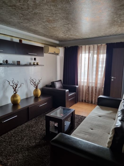 Închiriez apartament 2 camere