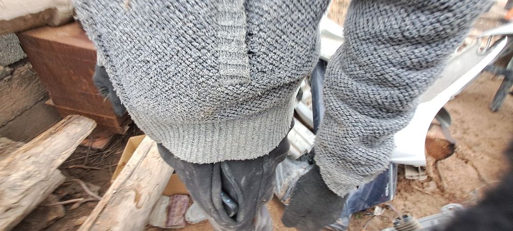 Беу запчасти  на мерс..