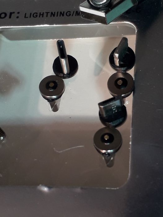 Cap adaptor ptr.cablu magnetic