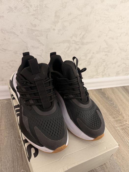 Adidas кроссовки