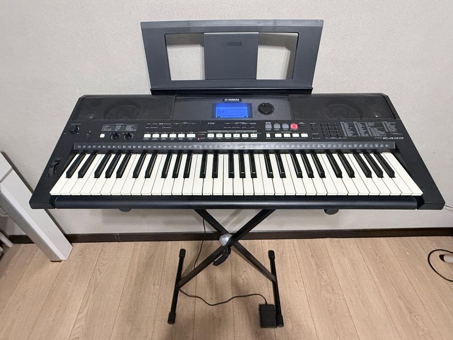 Синтезатор   Yamaha PSR E433 пианино