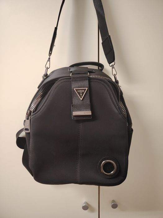 Пормонета LV и раници  на Guess