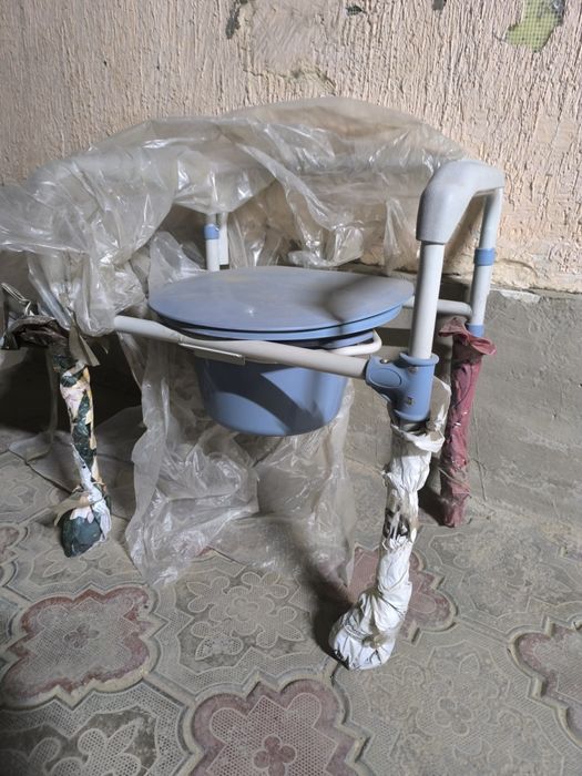 Продам туалет стульчик взрослый