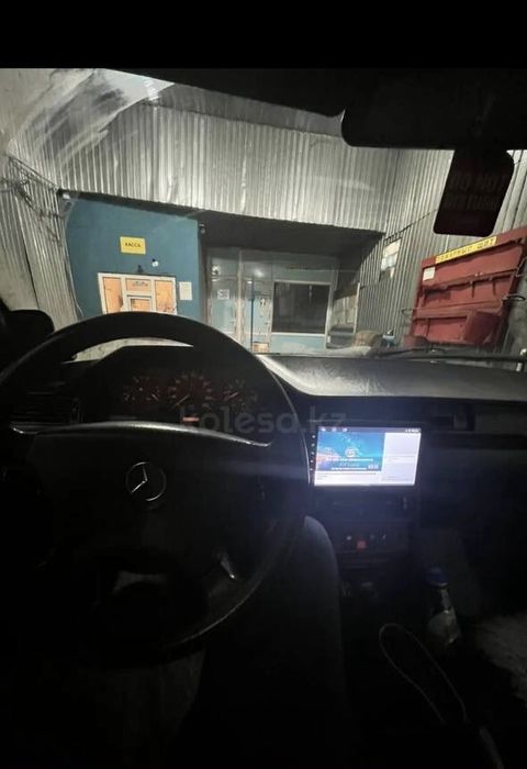 Мерседес  в 124 кузове