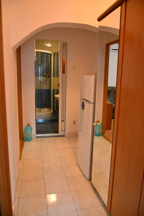 Persoana fizica vand apartament 2 camere decomandat Pacurari