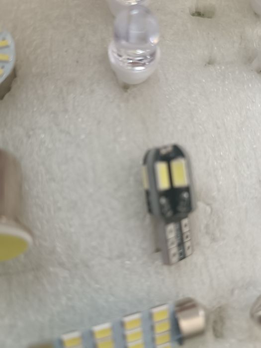 Becuri auto  led   lumanari