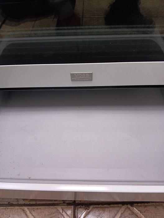 Свободно стояща печка с керамичен плот Voss Electrolux 2годиниГаранция