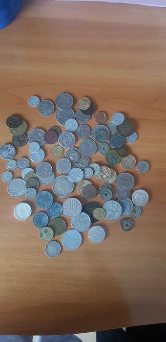 Vand bancnote si monede vechi