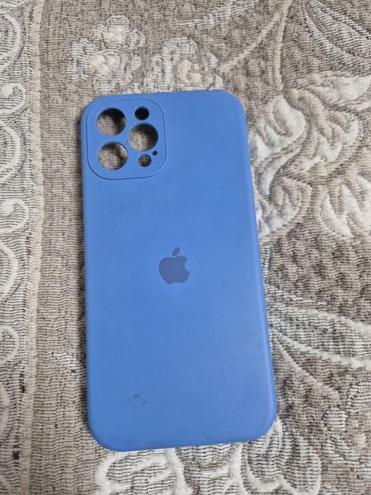 Продам чехлы от айфон 12 про макс