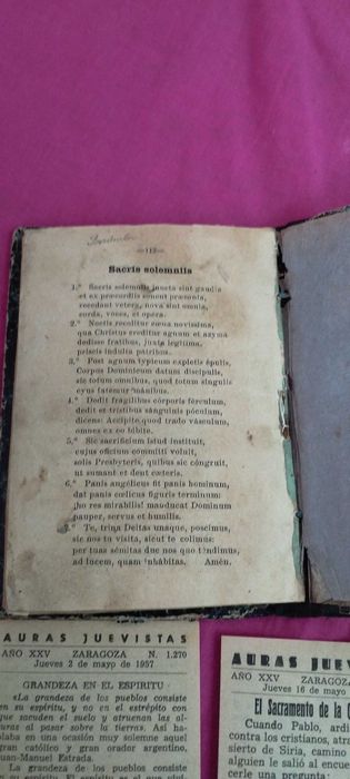 Vând două bibli in limba spaniola foarte vechi in stare buna