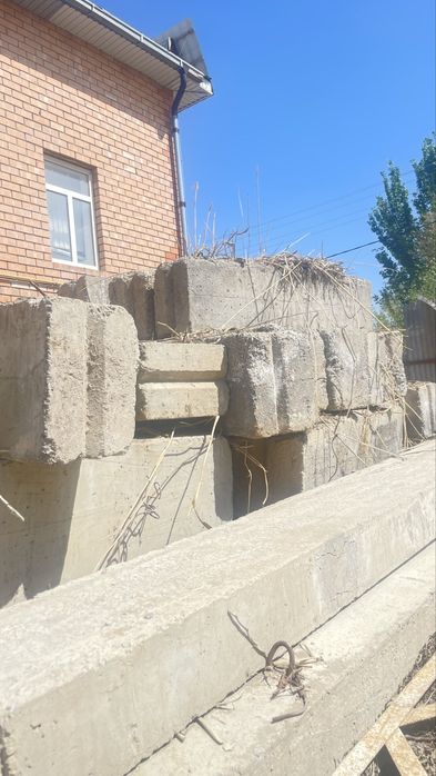 Бетонные блоки, балки, подушки