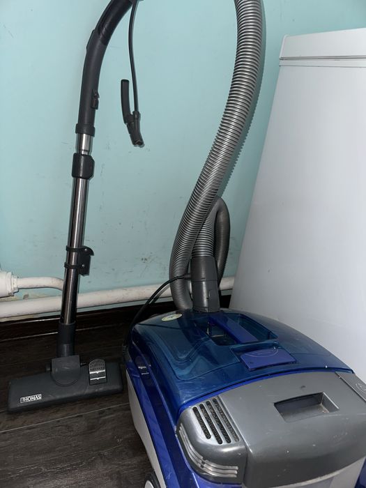 Пылесос б/у все работает