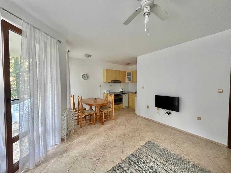 Предлагаме тристаен апартамент в Несебър!