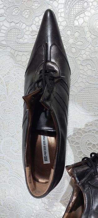 Продается женские туфли