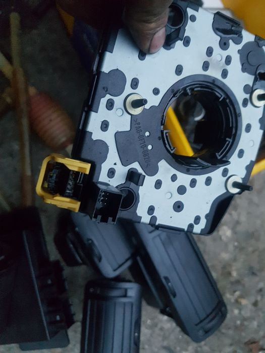 Горивна помпа резервоар за пасат 5 1.9тди