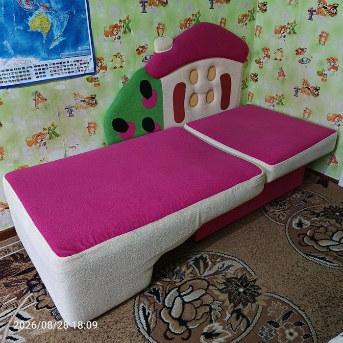 Продам детский диванчик