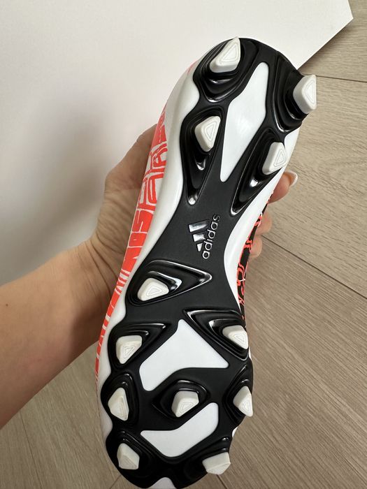 Бутонки Mesi adidas НОВИ!