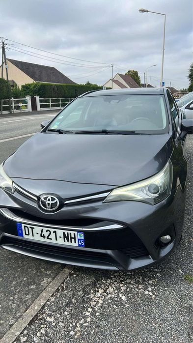 Toyota Avensis 2015