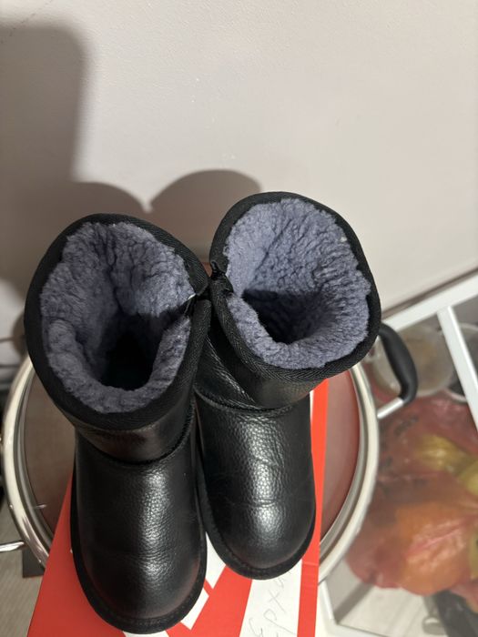 Продам угги 29 р