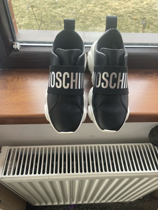 Papuci dama moschino