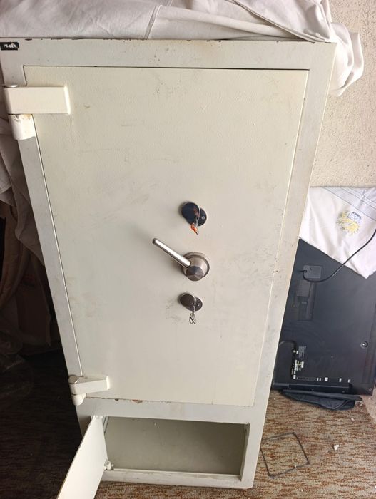 Каса сейф трезор