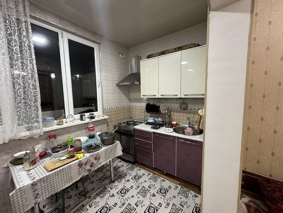 Yunusobod tumani 2 kvartl 5 dom 3-4/4/4 uy sotiladi Yevro remont