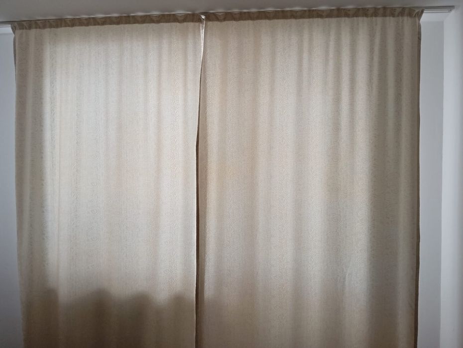 Продам шторы б/у