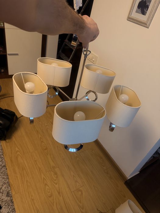 Lustra cu 5 becuri si doua aplici de perete