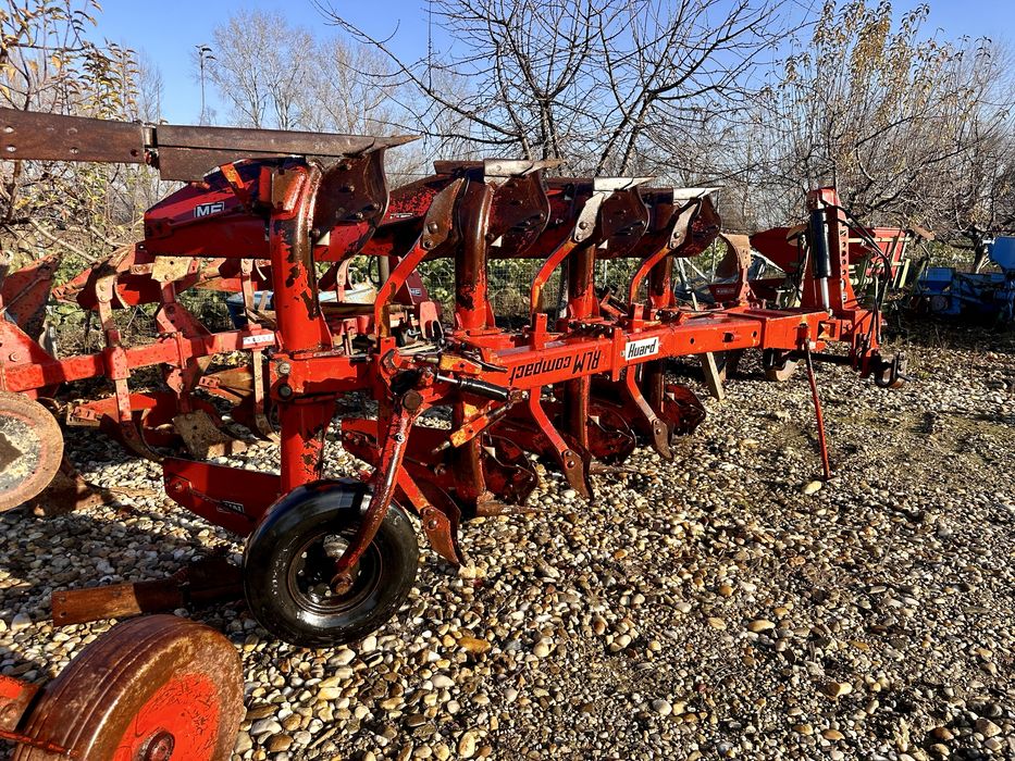 plug cu 4 brazde arat utilaje Huard Kuhn Naud