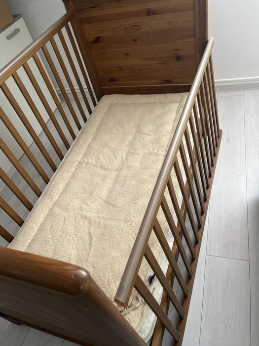 Pătuț copii Mamas & Papas 140×70 cm din lemn masiv + saltea