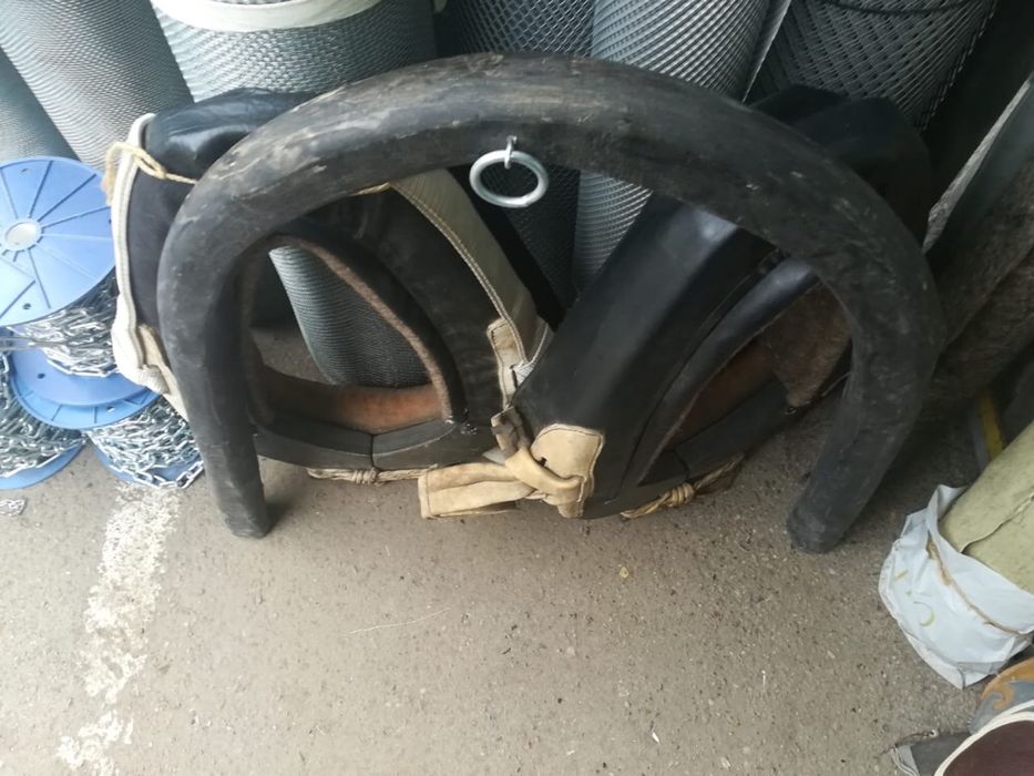 Сёдла,уздечки,хомуты