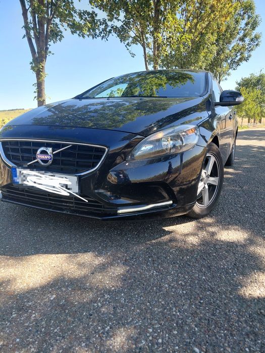 Volvo v40 D4 2015