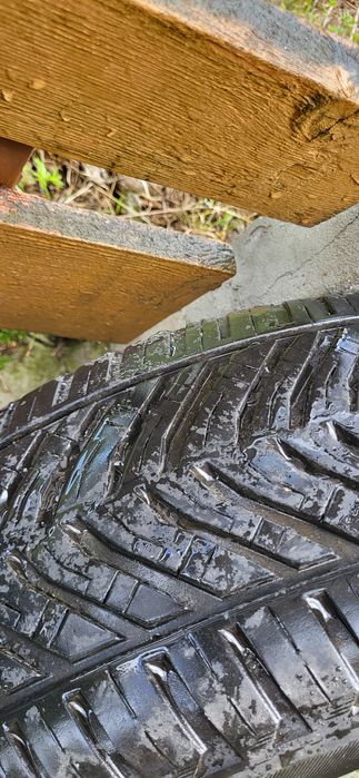 Jante subaru forester 17x7 cu anvelope 205/55/R17