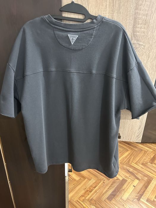 Оригинална Guess оувърсайз тениска