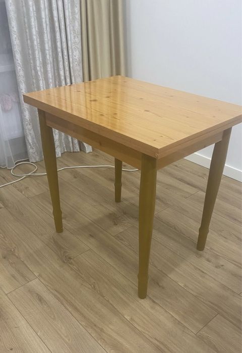 Продаю стол, может увеличиваться