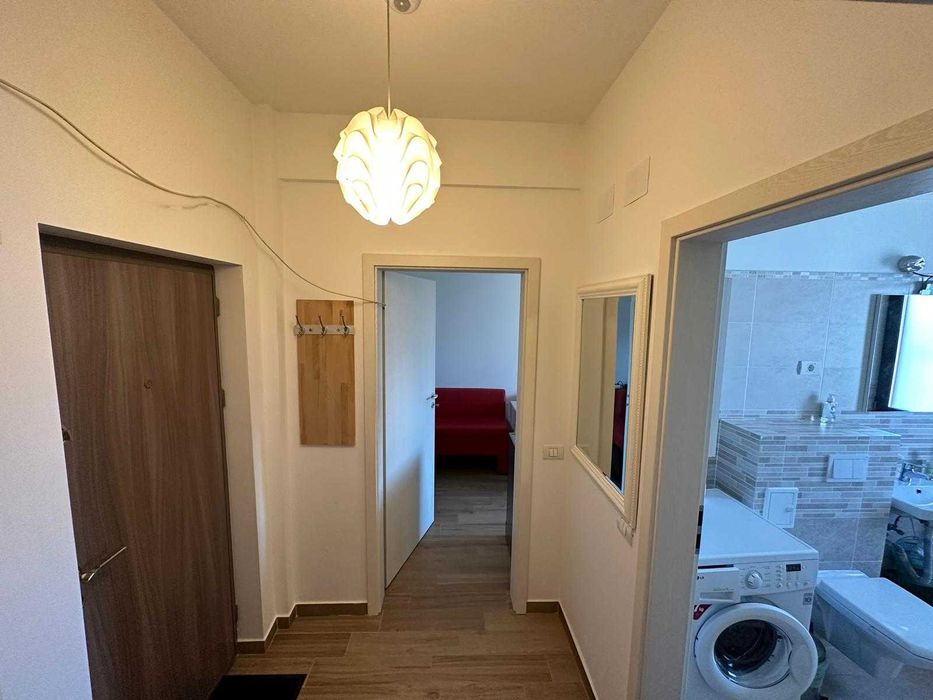 Închiriez apartament cu o camera