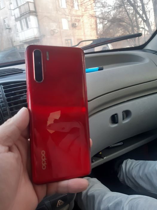 Оппо А91 в хорошем состоянии