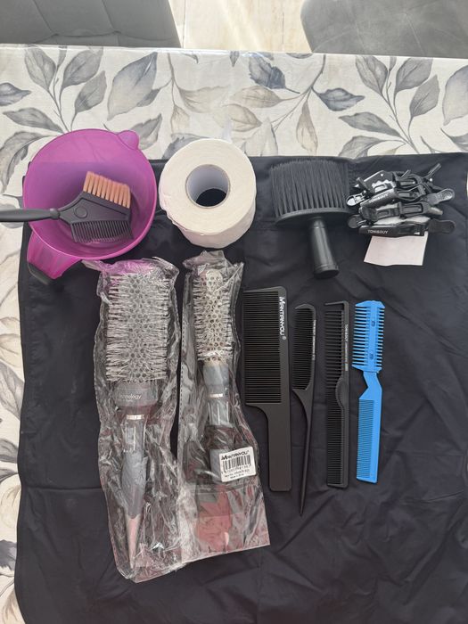 Продам набор для парикмахера брашинги  расчестки