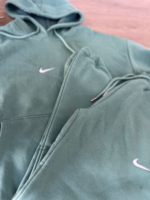 Дамски спортен екип