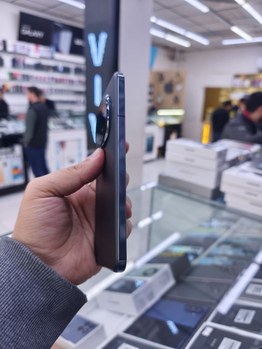 Honor Magic7  12/256 global