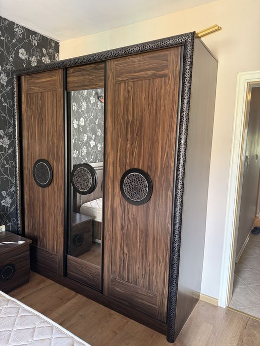 Луксозна спалня комплект – отлично състояние + ПОДАРЪК огледало