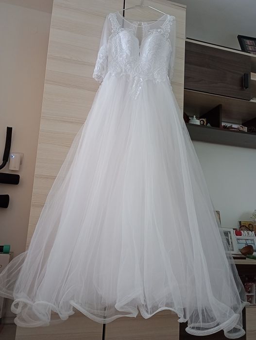Vând rochie de mireasă